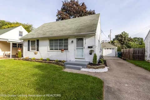 1710 Victor Ave, Lansing, MI 48910