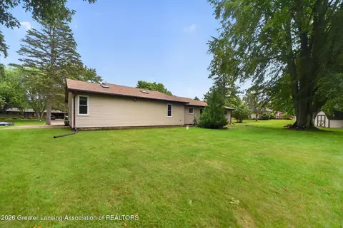 Exterior - 12916 Rambler Rd, Dewitt, MI 48820 photo 4 of 9