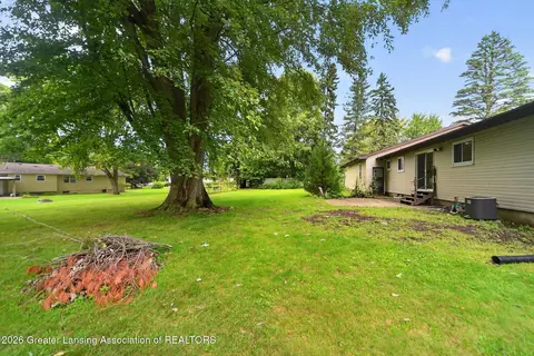 Exterior - 12916 Rambler Rd, Dewitt, MI 48820 photo 3 of 9