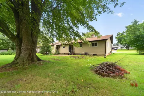 Exterior - 12916 Rambler Rd, Dewitt, MI 48820 photo 5 of 9