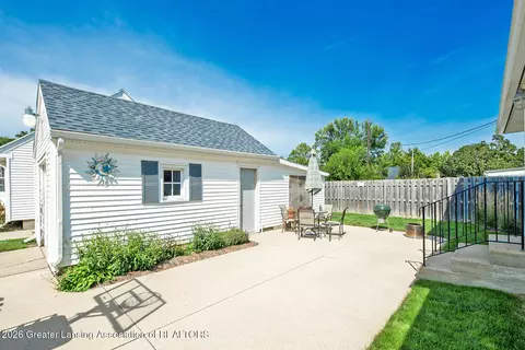 Exterior - 2420 Devonshire Ave, Lansing, MI 48910 photo 4 of 5