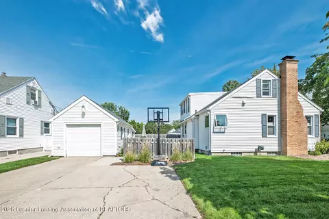 Exterior - 2420 Devonshire Ave, Lansing, MI 48910 photo 3 of 5