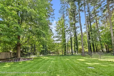 Exterior - 12033 Pine Ridge Dr, Perry, MI 48872 photo 2 of 6