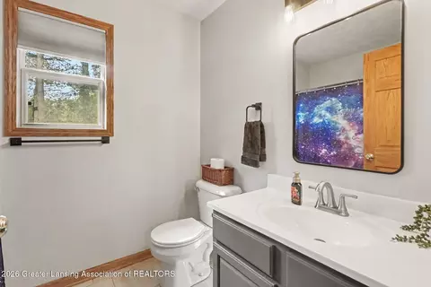 Bath - 12033 Pine Ridge Dr, Perry, MI 48872 photo 1 of 2