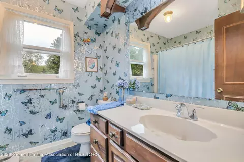 Bath - 1908 Persimmon Path, Holt, MI 48842 photo 2 of 2