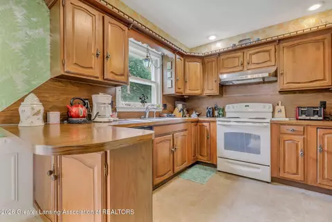 Kitchen - 1908 Persimmon Path, Holt, MI 48842 photo 1 of 3
