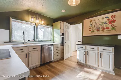 Kitchen - 6945 Delta River Dr, Lansing, MI 48906 photo 2 of 3