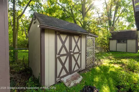 Exterior - 6945 Delta River Dr, Lansing, MI 48906 photo 4 of 5