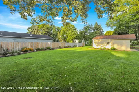 Exterior - 706 E Higham St, Saint Johns, MI 48879 photo 3 of 6