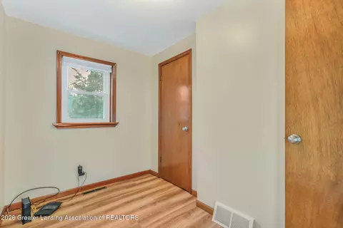 Bedroom - 706 E Higham St, Saint Johns, MI 48879 photo 3 of 7