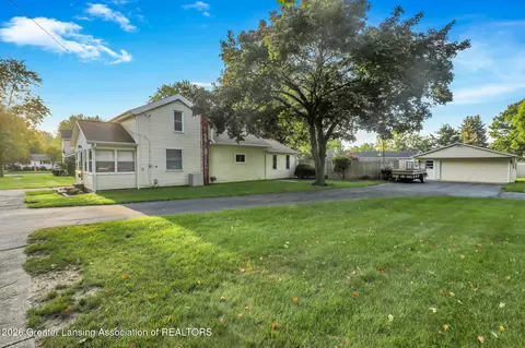 Exterior - 706 E Higham St, Saint Johns, MI 48879 photo 6 of 6