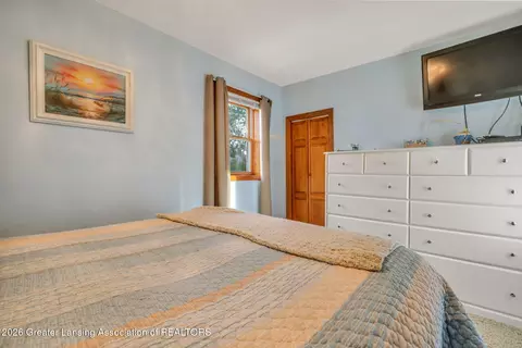 Bedroom - 706 E Higham St, Saint Johns, MI 48879 photo 1 of 7
