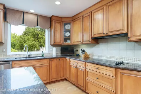 Kitchen - 1200 W Howell Rd, Mason, MI 48854 photo 3 of 5