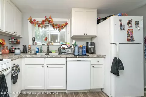 Kitchen - 1601 Bailey St, Lansing, MI 48910 photo 1 of 3