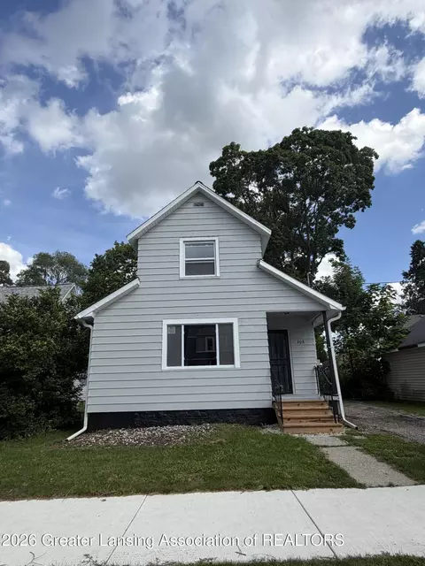 308 Bartlett St, Lansing, MI 48915