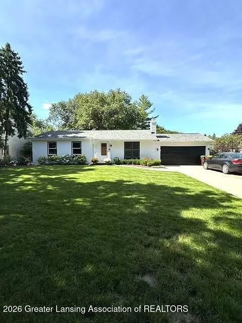 5939 Blythefield Dr, East Lansing, MI 48823
