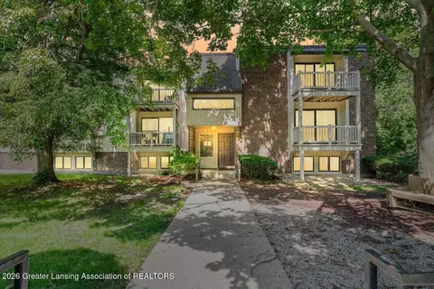 500 Woodingham Dr #9, East Lansing, MI 48823