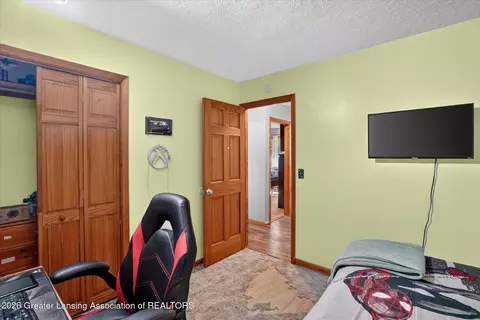 Bedroom - 9980 E Stoll Rd, Haslett, MI 48840 photo 8 of 11