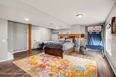 Bedroom - 12110 Scotch Hollow Dr, Bath, MI 48808 photo 6 of 8