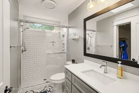 Bath - 12110 Scotch Hollow Dr, Bath, MI 48808 photo 1 of 6