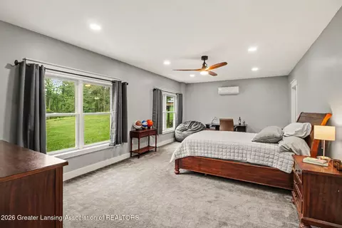 Bedroom - 12110 Scotch Hollow Dr, Bath, MI 48808 photo 5 of 8