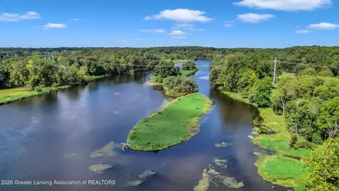 6789 Sycamore Ln, Portland, MI 48875