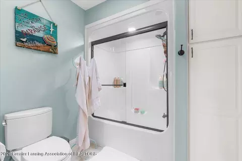 Bath - 410 W Spring Meadows Ln, Dewitt, MI 48820 photo 4 of 4