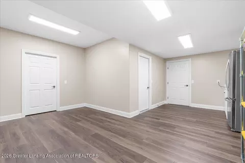 Entry Way - 410 W Spring Meadows Ln, Dewitt, MI 48820 photo 16 of 16