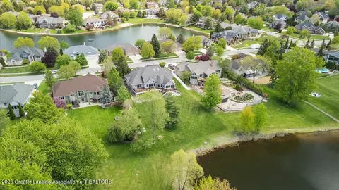 View/Area - 410 W Spring Meadows Ln, Dewitt, MI 48820 photo 5 of 10