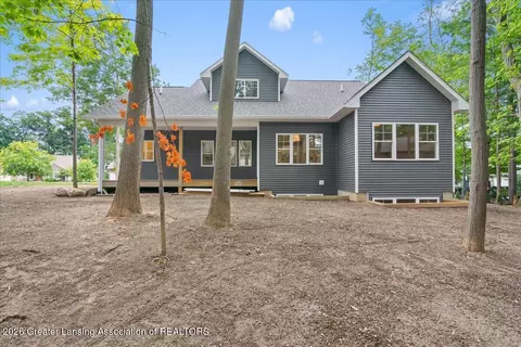 Exterior - 2531 Fedewood, Dewitt, MI 48820 photo 6 of 12