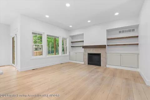 Living - 2531 Fedewood, Dewitt, MI 48820 photo 1 of 2