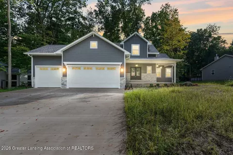 Exterior - 2531 Fedewood, Dewitt, MI 48820 photo 11 of 12