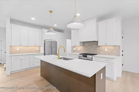 Kitchen - 2531 Fedewood, Dewitt, MI 48820 photo 2 of 4
