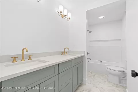 Bath - 2531 Fedewood, Dewitt, MI 48820 photo 1 of 3