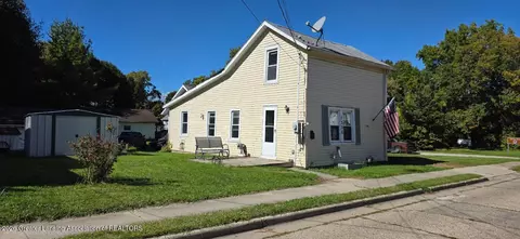 1335 N Walnut St, Lansing, MI 48906