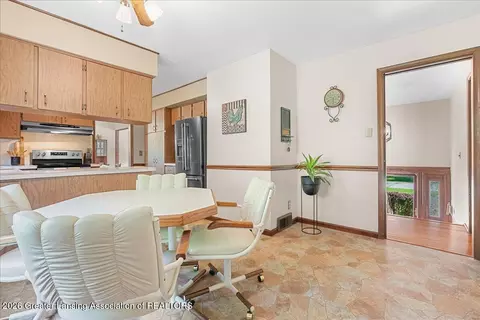 Dining - 1220 Sandhill Dr, Dewitt, MI 48820 photo 4 of 4