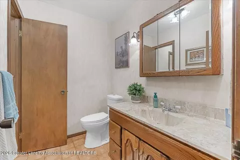 Bath - 1220 Sandhill Dr, Dewitt, MI 48820 photo 1 of 2