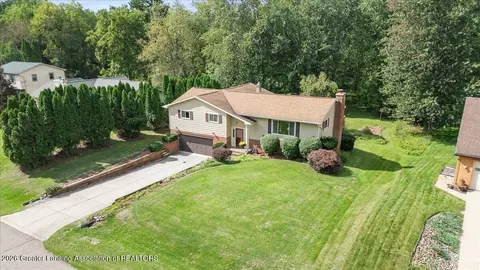 View/Area - 1220 Sandhill Dr, Dewitt, MI 48820 photo 1 of 10