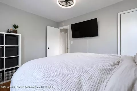Bedroom - 737 E Cavanaugh Rd, Lansing, MI 48910 photo 4 of 4