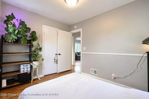 Bedroom - 737 E Cavanaugh Rd, Lansing, MI 48910 photo 2 of 4