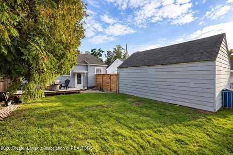Exterior - 737 E Cavanaugh Rd, Lansing, MI 48910 photo 3 of 4