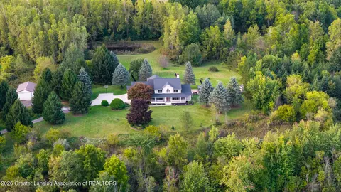 10625 Columbia Hwy, Eaton Rapids, MI 48827