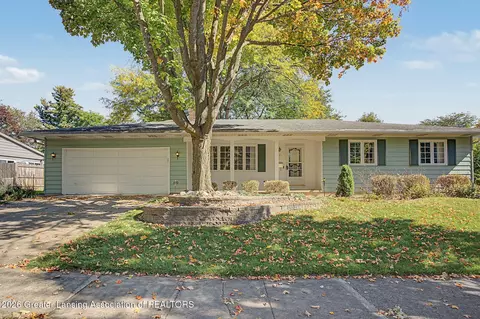 1921 Briarwood Dr, Lansing, MI 48917