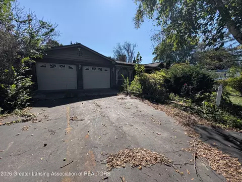 1958 Kimberly Dr, Charlotte, MI 48813