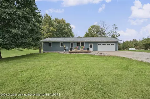 9480 Fenner Rd, Laingsburg, MI 48848