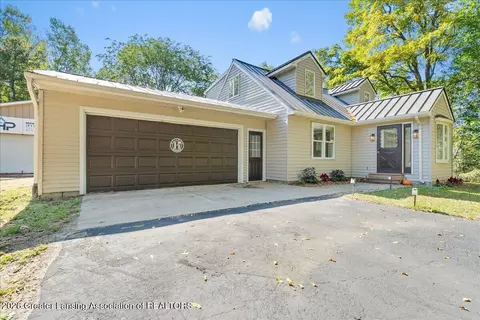 Exterior - 2001 W Stoll Rd, Dewitt, MI 48820 photo 3 of 7