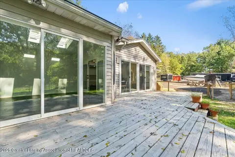 Exterior - 2001 W Stoll Rd, Dewitt, MI 48820 photo 6 of 7
