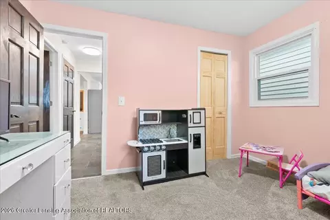 Entry Way - 2001 W Stoll Rd, Dewitt, MI 48820 photo 6 of 6