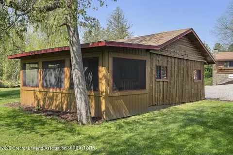4179 S Straits Hwy #5, Indian River, MI 49749