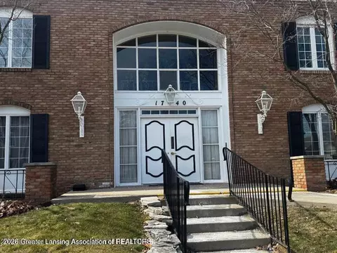 1740 Wellington Rd #203, Lansing, MI 48910